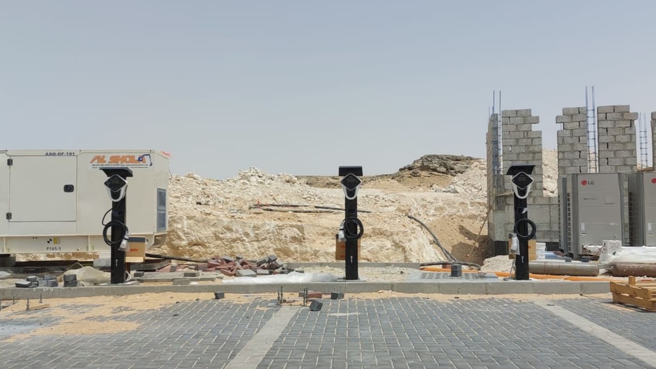 Оман — Общественное использование — Зарядное устройство переменного тока мощностью 22 кВт
   